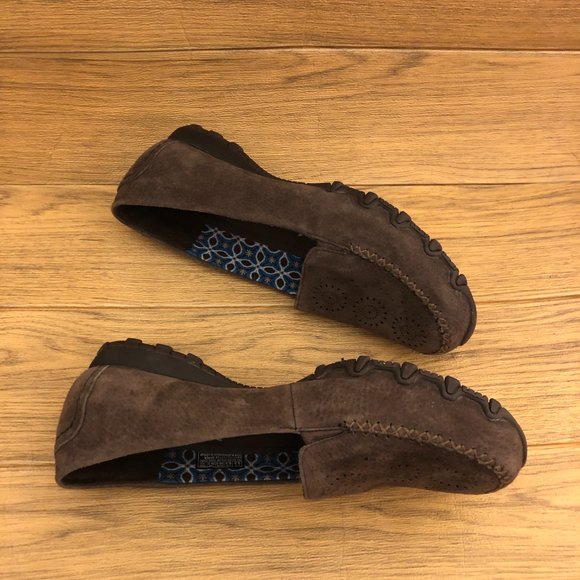 Sketchers Relaxed fit memory foam brown leather loafers, 9.5 - Picture 4 of 12